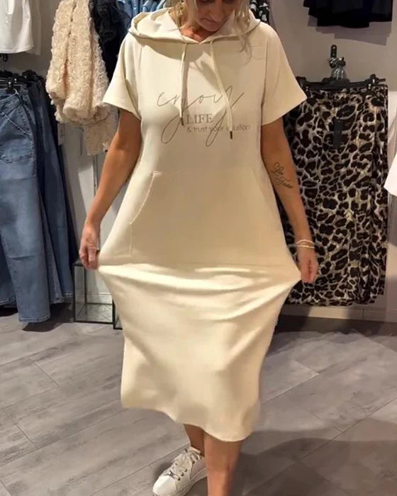 BEVERLEY | CASUAL SHORT-SLEEVE HOODED MIDI DRESS WITH POCKET